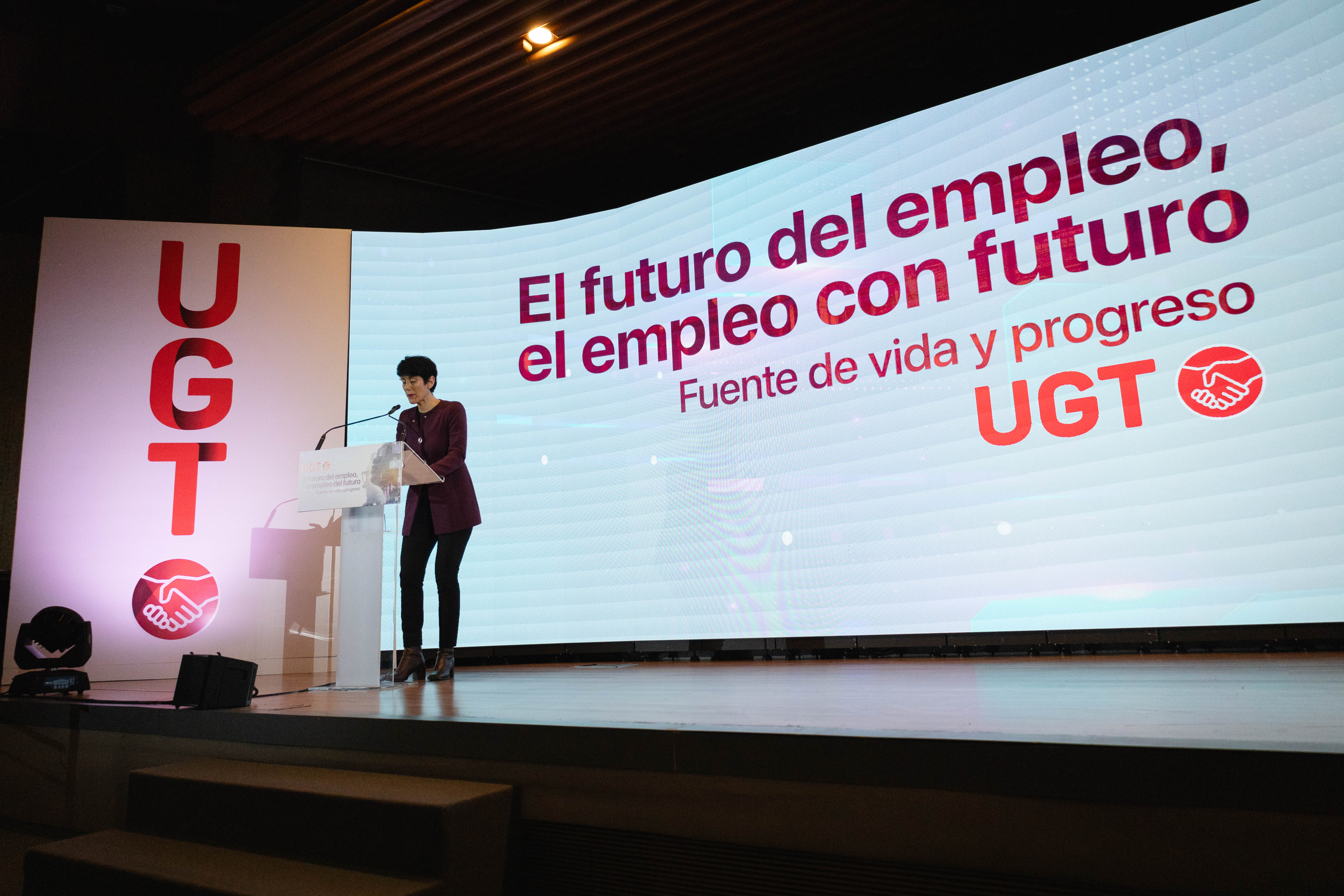 Elma Saiz inaugura las jornadas 'El futuro del empleo, el empleo con futuro' de UGT