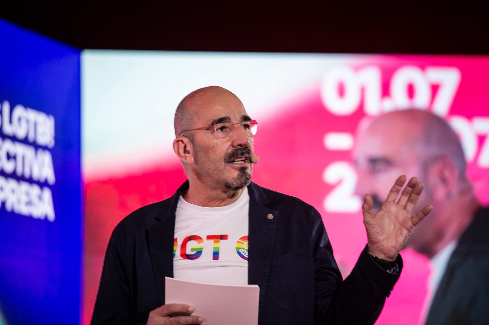 4. Fernando Luján, vicesecretario general de Política Sindical de UGT, hace una introducción hablando de la situación de los planes LGTBI en la negociación colectiva sectorial y de empresa