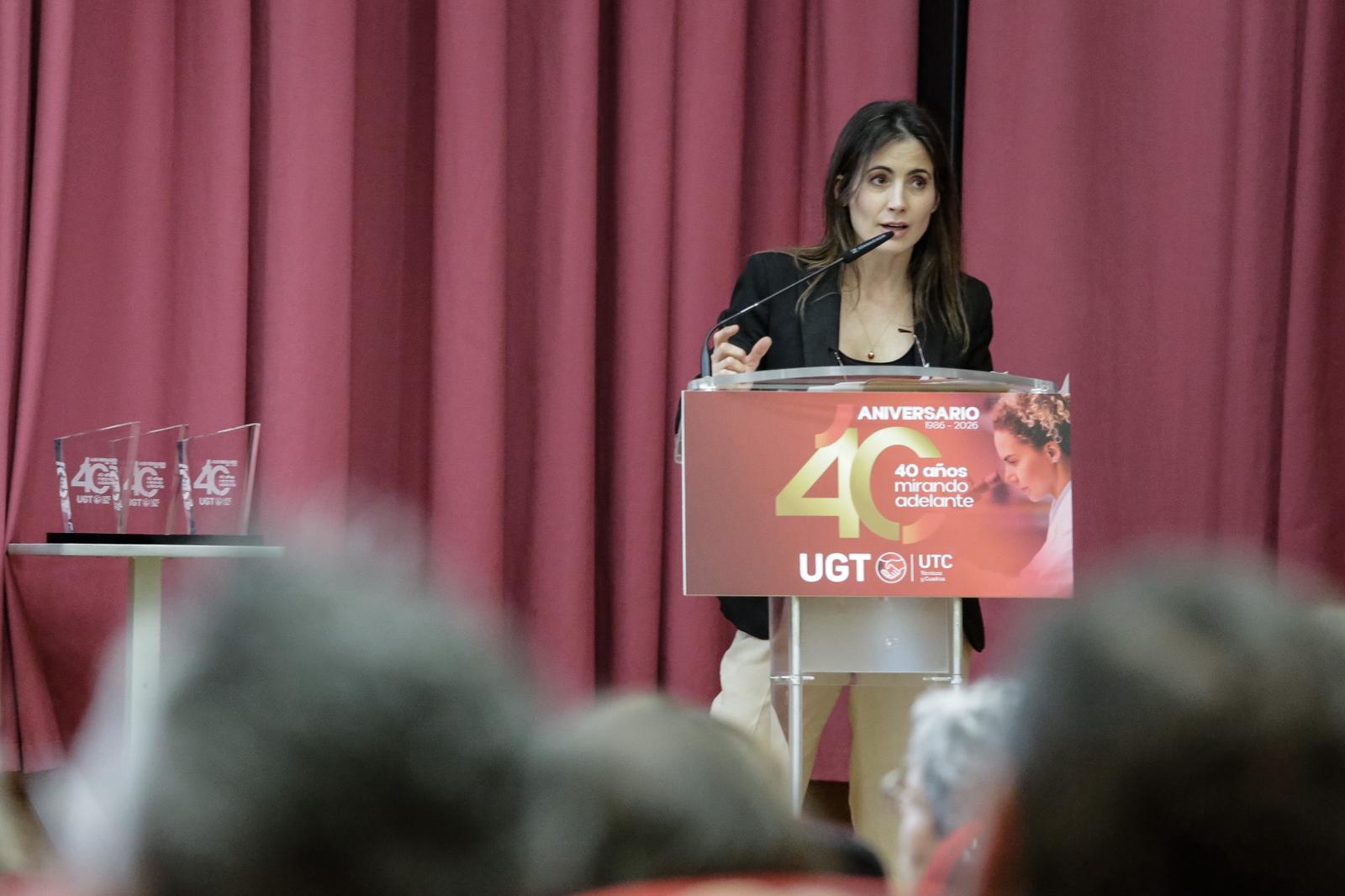 Paula Ruiz en la Jornada “Mujeres, Investigación y Ciencia: profesionales y científicas en la vanguardia”, en la Escuela Julián Besteiro